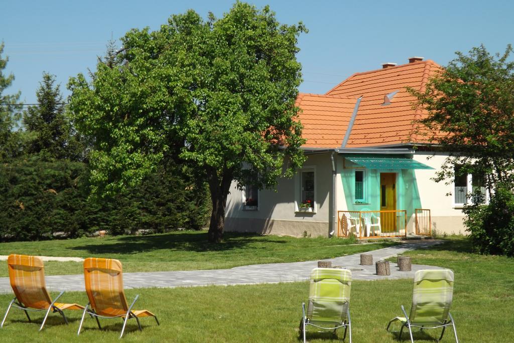 Nagybajcsi Körtefa Vendégház Exterior foto